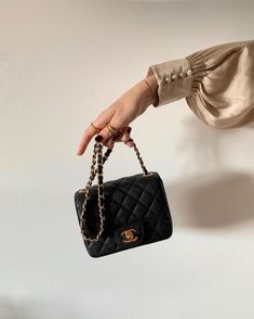 Chanel Cruise, Diane Kruger, Bags Aesthetic, Chic Bags, Classy Jewelry, Elegant Chic, 가을 패션, Cute Bags, Mode Inspiration