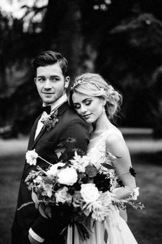 - https://howcandothis.com/weddingideas/40-matchless-marriage-ceremony-photograph-pictures-value-stealing-bored-artwork/ Small Wedding Photography, Berry Wedding, Marriage Decoration, Outdoor Wedding Photography, Romantic Wedding Photos, Wedding Photography Tips, Wedding Photography Poses, Wedding Invitations Diy, Romantic Weddings