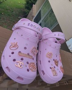 Kristina Webb, Crocs Ideas, Fluffy Shoes, Custom Crocs, Crocs Fashion, Custom Shoes Diy, Ritter Sport, Nike Shoes Girls