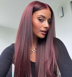 Burgundy And Light Pink Hair, Cool Red Hair Tones, Red Vine Hair Color, Hair Color Ideas For Winter 2023, Deep Cherry Red Hair Ombre, Hair Color Ideas Plum, Muted Purple Outfit, Red Bolyoge, Cherry Hair Balayage