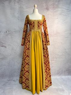 Renaissance Dress Princess Margarita English Queen Dress - Etsy 1700s Princess Dress, Marigold Costume, Medieval Queen Dress, Midevil Dress, Fair Costume, Tudor Dress, Royal Court, Queen Dress