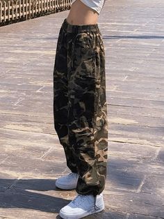 Trendy Cargo Pants, Y2k Fabric, Cargo Pants Green, Look Rock, Camouflage Pants, Camo Cargo Pants, Pants Green, Style Hip Hop, Bodycon Floral Dress