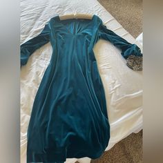 Curve Hugging Velvet V Neck Dress With Embellished Cuffs, Hidden Back Zipper, Worn Once For Mother Of The Bride Wedding So Classy Like New Perfect Condition Badgley Mischka Dress, Jewel Badgley Mischka, Dark Teal, Bride Wedding, Badgley Mischka, Velvet Dress, V Neck Dress, Wedding Bride, Mother Of The Bride