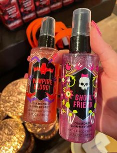 Halloween Bath And Body Works Aesthetic, How To Smell Like Halloween, Bath And Body Halloween, Halloween Skin Care, Bathandbodyworks Perfume, Halloween Scents, Bath And Body Works Halloween, Halloween Bath