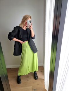 Trendy lime green spring/summer maxi skirt. A little bit see though, see video.  Very good quality. One minimal mark, see the photo. It is almost invisible.  The cotton is heavy. Fabricated in France. Stretchy material, best fit - M/L.  For your reference, model wears size S/M, is 175 cm tall and 62 kg weight, usual pants/skirt size - UK 10, EU 36. Lime Green Midi Skirt Outfit, Lime Green Maxi Skirt, Lime Green Satin Skirt Outfit, Green Relaxed Maxi Skirt For Spring, Green Relaxed Fit Maxi Skirt For Spring, Green Flowy Skirt For Spring, Green Lined Maxi Skirt For Spring, Green Long Skirt For Spring, Spring Green Pleated Maxi Skirt