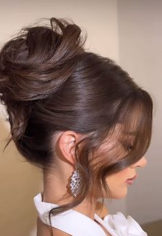 Kim K French Twist, Hairstyles For Medium Length Hair Prom, Wedding Hair Styles Updo, Messy Bun With Bangs, Updo Messy Bun, Bun With Bangs, Updo Messy, High Updo