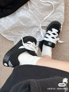 Big Shoes, Streetwear Accessories, Shoe Inspo, Swag Shoes, Pretty Shoes, Shoe Game, Fashion Inspo Outfits, Me Too Shoes, Fall Outfits