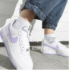 Lilac Purple Air Force 1 - shecustomize Zapatillas Nike Air Force, Black Air Force 1, Painted Nikes, White Air Force 1, New Nike Air Force, Dr Shoes, Electron Microscope, Air Force 1 Custom, Custom Air Force 1