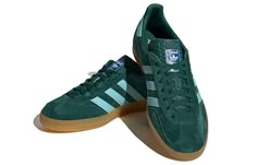 IG9979 Adidas Gazelle Green, Sambas Adidas, Shoe Goals, Adidas Gazelle Indoor, College Fits, Cute Friend Pictures, Classy And Fabulous, Vibrant Green, Adidas Gazelle