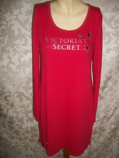 This is a vintage Victorias Secret red cotton long sleep shirt. Size XS  Measures  BUST-34" round (has stretch)                                 WAIST-32" round (has stretch)                                LENGTH-32" long Good Condition Victorias Secret Cotton SLeep Shirt Size XS Stretch Long Sleeve Sleepwear For Winter, Winter Stretch Sleepwear With Long Sleeves, Red Fitted Cotton Sleepwear, Fitted Red Cotton Sleepwear, Red Long Sleeve Sleepwear For Fall, Red Sleepwear For Fall, Red Fall Sleepwear, Casual Red Sleepwear For Fall, Red Stretch Casual Sleepwear