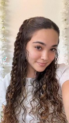 Hairstyles For Thick Wavy Hair, Hair Minimal, Quick Curly Hairstyles, Curly Hair Care Routine, Hairstyle Examples, Mixed Curly Hair, Thick Wavy Hair, Curly Hair Videos, Cute Curly Hairstyles