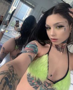 Beautiful Tattoos For Women, Tattoed Women, Taylor White, Alternative Girls, Inked Girls, Instagram Foto, Punk Fashion, Latest Fashion For Women, Peaches