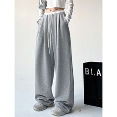 Dance Pants Hip Hop, Y2k Fall Outfits, High Waisted Sweatpants, Sweatpants Women, Gray Sweatpants, Celebrity Guys, Korean Streetwear, Dance Pants, Wide Leg Sweatpants