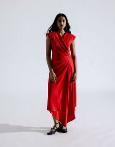 Red wrap dress- TencelIntroducing our Penelope Wrap Dress, a versatile and elegant addition to your wardrobe. This V-neck wrap dress offers a simple yet timeless design while the shoulder pads exude power. Crafted from luxurious Tencel fabric, it combines comfort with style, making it the perfect choice for day or evening wear. The dress features an asymmetric hem, adding a unique and modern touch to your ensemble. Whether you're attending a special event or going for a more relaxed look, our Re Wrap Dress Summer, Red Wrap Dress, Xxxl Dress, Wrap Clothing, Tencel Fabric, Dresses Xxl, Asian Fashion, Xl Dress, Aza Fashion