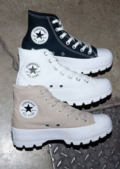 Converse Shoes Outfit Aesthetic, Aesthetic Shoes Sneakers, Sneaker Outfits, Trendy Shoes Sneakers, Dr Shoes, Nike Shoes Girls, Nike Tennis, Cute Nike Shoes, Cute Sneakers