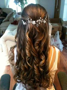 Half Up Half Down Wedding Hair With Barrette, בר מצווה, Curled Hairstyles, Hair Piece, Down Hairstyles, Trendy Hairstyles, Braid Styles