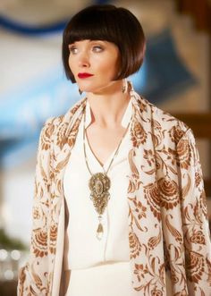 Essie Davis as "Phryne" Miss Fisher's Murder Mysteries. Miss Fisher, 20s Fashion, Retro Mode, 1930s Fashion, 1920s Fashion, Downton Abbey