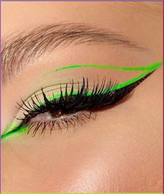 If you’re getting bored with your everyday eyeshadow look, you may feel the urge to try something new. Colourful eyeshadow looks are… Neon Party Eye Makeup, Lime Green Eyeliner Looks, Neon Green Graphic Liner, Green Neon Makeup Looks, Neon Rave Makeup Ideas, Ferxxo Makeup Ideas, Neon Make Up Ideas, Neon Eyeliner Makeup, Bright Green Eye Makeup