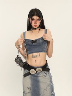 SIZE Clothing length Bust S 15 66 M 16 70 L 17 74 Size: S M LColor classification: BlueYear Season: Summer 2023Length: ShortMaterial composition: 100% of other materials Y2k Denim Blue Denim Top, Y2k Style Denim Top, Blue Y2k Denim Top For Summer, Blue Denim Y2k Top, Y2k Style Denim Crop Top For Summer, Blue Cropped Denim Jeans, High Waist Blue Denim Top For Summer, Trendy High-waist Denim Blue Crop Top, Blue Denim Cropped Crop Top