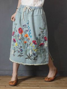 FREE SHIPPING ON ALL ORDERS OVER $50 | 100% SATISFACTION GUARANTEED Click "ADD TO CART" To Get Yours Now | Up To 60% OFF✨ Add a touch of vintage charm to your wardrobe with Arimonz Vintage Loose Embroidery Denim Skirt. This beautiful Ladies Casual Floral Streetwear features intricate floral embroidery, offering a perfect blend of casual comfort and streetwear chic. Ideal for any occasion, this skirt will become a standout favorite in your fashion collection. Features: 📌 Versatile piece that nev Summer Care, Mid Calf Skirt, Current Fashion Trends, Denim Midi Skirt, Denim Details, Embroidered Denim, 가을 패션, Vintage Skirt, Tablecloths