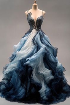 Insane Prom Dresses, Water Inspired Dress, Blue Masquerade Dress, Ocean Themed Dress, Star Prom Dress, Water Dress, Carpet Outfits, Dreamy Gowns, Sea Dress