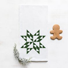 Quilt Block Tea Towel, Flour Sack Towel, Kitchen Towel, Dish Towel, Gift for Mom, Gift for Grandma, Gift for Her, Christmas Towel - Etsy Drawing Ideas List, Christmas Towels, Green Quilt, Towel Kitchen, Flour Sack Towels, Gift For Grandma, Grandma Gift, Christmas Quilt, Barn Quilts