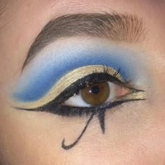 Cleopatra Make-up, Egyptian Make Up, Egypt Makeup, Egyptian Eye Makeup, Cleopatra Makeup, Cleopatra Halloween Costume, Cleopatra Halloween, Egyptian Makeup