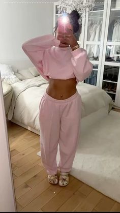 Black Bimbocore Outfits, Baddie Lounge Outfit, Casual Winter Date Outfit, Lazy Outfits Aesthetic, Soft Luxury Aesthetic, Black Femininity Classy, Black Concert Outfit, Bar Outfit Night Winter, Plt Clothing