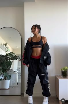 Techwear Gym Outfit, Ruby Anderson, Tom Girl, Zara Store, America Outfit, Tracksuit Outfit, Tomboy Outfits