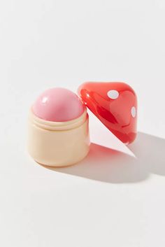 Strawberry Things To Buy, Mushroom Stuff, Scented Lip Balm, Beppu, Lip Balm Collection, Gloss Labial, Magic Mushroom, Must Buy, Pretty Skin Care