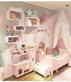 66+ Comfy Small Bedroom Decorating Ideas #bedroomdecor #bedroomdesign #bedroomdecoratingideas Comfy Small Bedroom, Pink Princess Bedroom, Small Bedroom Decorating Ideas, Small Bedroom Decorating, Stylish Bedroom Design, Princess Bedroom