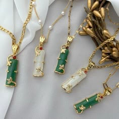 Jade Jewelry Necklaces, Gold Jade Jewelry, Jade Gemstone Necklace, Jade Gold Jewelry, Gold Jade Necklace, Green Chain Necklace Gift, Green Chain Necklace As Gift, Green Chain Necklace For Gift, Green Charm Necklaces With Chain As A Gift