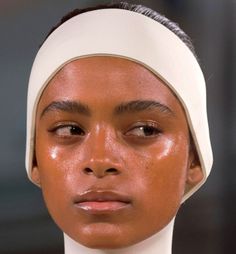 Model Polaroids, Korean Glass Skin, Anya Hindmarch, Glass Skin, Interesting Faces, Brown Skin, Face Art, Retinol, Makeup Inspo