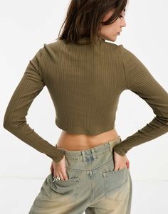 Top by Noisy May Cuz your jeans deserve a nice top Crew neck Button placket Long sleeves Cropped length Regular fit Khaki Fashion, Ribbed Top, Khaki Green, Button Placket, Asos, Long Sleeves, Crew Neck, Long Sleeve