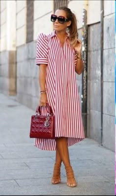 Robes Glamour, Fresh Dress, Mens Cardigan Sweater, Midi Shift Dress, Breezy Dress, Striped Shirt Dress, Urban Lifestyle, Shirt Dress Casual, Dress Cuts