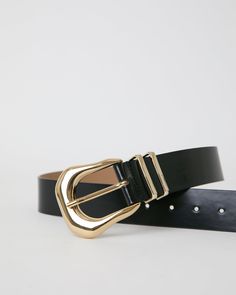 Details A contemporary take on a classic wardrobe staple. Made in Italy, the Koda Mod is designed with an ultra smooth leather strap and fastens with a luxurious Italian-made buckle and double keepers. Style this waist belt with high rise denim and trousers. Details: Waist Belt Adjustment: 5 holes Strap Width: 1.5'' (3.81 cm) Buckle Size: 2.625'' x 2.75'' Genuine Italian Leather Made in Italy Details: X-Small: 27'' Small: 29'' Medium: 31'' Large: 33'' X-Large: 35'' Measurement is taken from the buckle point to the center hole. B Low The Belt, Evening Jumpsuit, Classic Wardrobe Staples, Belt Black, Linen Shop, Women Men Shoes, High Rise Denim, Beauty Gift, Black Belt