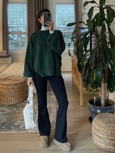 Fall Lounge Outfits, Lounge Wear Outfit, Wfh Outfits, Minimalism Fashion, Comfy Fall Outfits, Lounge Outfits, Comfy Outfits Winter, Outfit Ideas Fall, Cozy Fall Outfits