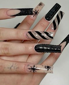 Oval Nails Designs, Acrylic Nails Stiletto, White Gel Nails, Art Hacks, Fake Nails Designs, Punk Nails, Goth Nails, Girly Acrylic Nails, French Acrylic Nails