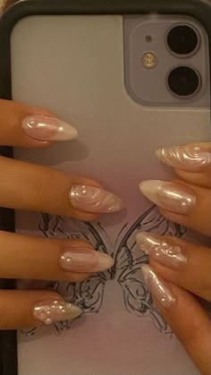 Gem White Nails, Simple But Unique Nails, Elegant Pearl Nails, Glam Bridal Nails, Simple But Pretty Nails, Neutral Gel X Nails, Neutral Formal Nails, Clear Glass Nail Designs, Dainty Acrylic Nails