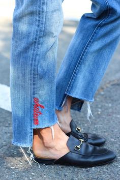 Jean Diy, Upcycled Jeans, Diy Jeans, Denim Embroidery, Boyfriend Jean, Denim Diy, Jeans Diy, Denim Trends, Denim Details