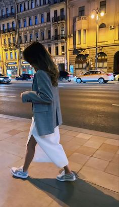 White Dress Jacket Outfit, Dress With Oversized Jacket, Workwear Outfits Women, Work Outfit Ideas, Mode Hippie, Outfits For Work, Women Office