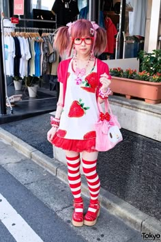 일본 패션, Harajuku Fashion Street, Harajuku Girls, Fashion 90s, Tokyo Street Style, Tokyo Fashion, Japanese Street Fashion, J Fashion, Kawaii Clothes