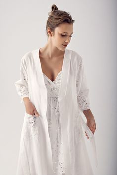 Key Features: ✔ Easy Breastfeeding Access: Nightgown with right and left clip-down straps for effortless breastfeeding.✔ Skin-Friendly Fabric: Soft, breathable material perfect for sensitive skin.✔ Elegant Design: Delicate festoon details on both the robe and nightgown add a touch of sophistication.✔ Maximum Comfort: Stretchy fabric adapts to postpartum body changes for a perfect fit. Package Contents: ✔ 1x Festoon Robe – Stylish and functional, ideal for layering over the nightgown.✔ 1x Festoon Nightgown With Robe, Labor And Delivery Gown, Maternity Nightgown, Newborn Hospital Outfits, Baby Hospital Outfit, Maternity Nursing Pajamas, Bride Slippers, Nursing Nightgown, Nursing Tank Top