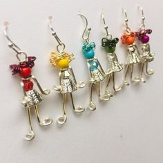 Bead People, Rainbow People, Tab Crafts, Bijoux Fil Aluminium, Whimsical Jewelry, Doll Jewelry, Rainbow Beads, Handmade Wire Jewelry, Clever Crafts