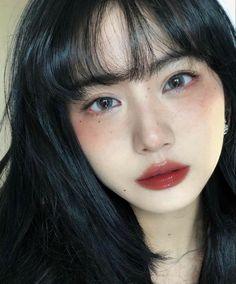 Light Red Eye Makeup, Asian Blush Placement, Natural Ingenue Makeup, Blush Placement Korean, Jelly Look Makeup, Korean Blush Makeup, Japan Makeup Look, Natural Grunge Makeup, Natural Douyin