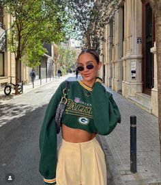 Old Money Sport Aesthetic, Sporty But Cute Outfits, Packers Game Day Outfit, Packers Aesthetic, Hockey Jersey Outfit Woman, Sporting Event Outfit, Sports Fan Outfit, 2024 Wellness