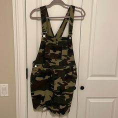 Nwot. Adorable Camouflage Mini Dress. Wear It With Fitted Crop Shirt Or Tube Top. Adjustable Straps. Two Pockets In Rear. One Pocket On Bib. Raw Hem Size Large. See Photos For Measurements. Camo Overalls, Outfit References, Crop Shirt, Jumper Dress, Tube Top, Green And Brown, Camouflage, Camo, Adjustable Straps