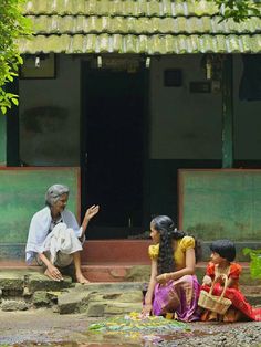 South Indian Village Photography, Nature Brochure, Kerala Pics, Kerala People, Mummy Art, Backpack Photography, Photography Indian, Indian Illustration