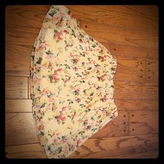 Never Worn. Light, Flowy. Buttercup Yellow With Rose's. Says Extra Large But When I Tried It On, It Was Flowy Like I Like My Skirts, And I'm A Medium. Really Pretty, Light And Airy. Comes To Just Below My Knee, I'm 5'3". Yellow Floral Print Mini Skirt, Yellow Floral Print Mini Skirt For Day Out, Casual Yellow Mini Skirt With Floral Print, Casual Yellow Floral Print Mini Skirt, Yellow Flared Mini Skirt, Yellow Flowy Flared Mini Skirt, Yellow Flared Mini Skirt For Spring, Yellow Floral Print Skirt, Yellow Flowy Mini Skirt