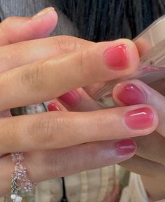 Nail Polish Destash, Very Short Manicure, Jelly Nail Trend, Jelly Nails Summer, Coral Jelly Nails, Cute Jelly Nails, Jelly Nails Aesthetic, Short Jelly Nails, Jelly Pink Nails